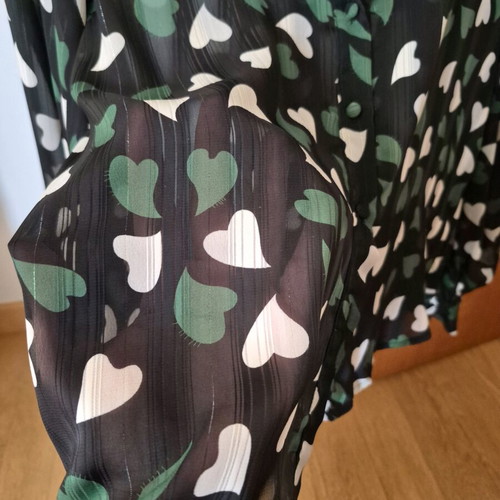 Women's shirt like new, size S/M, black multicolor