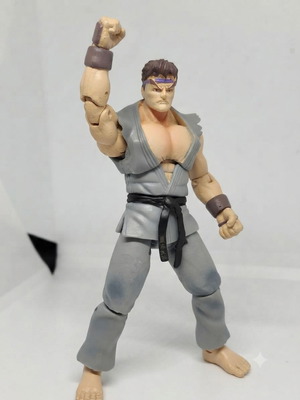 Street Fighter Ryu collectible figure 10cm like new