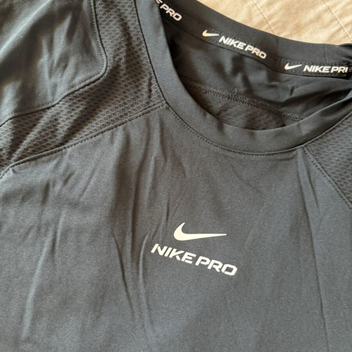 Nike Pro S T-shirt, black, brand new