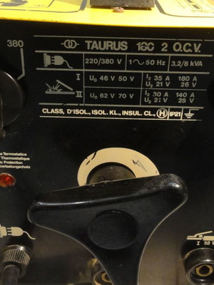 Ηλεκτροσυγκόλληση DECA Professional Taurus 180 2O.C.V. σαν καινούργια