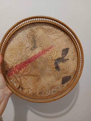 Decorative tray with dried flowers diameter 27 cm like new
