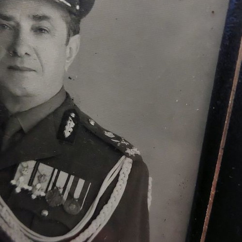Military officer photos pack in good condition