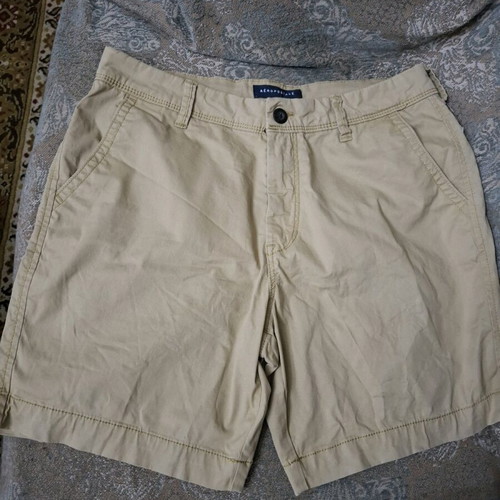 Aeropostale bermuda shorts like new, size M, beige