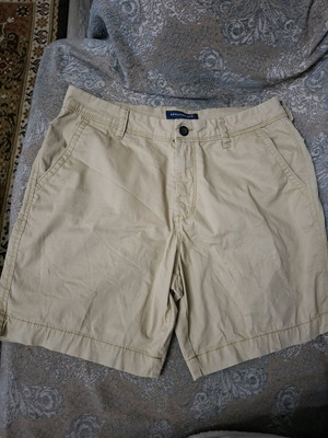Aeropostale bermuda shorts like new, size M, beige