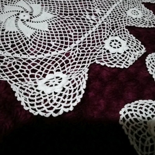 Handmade knitted set of 7 pieces like new, fine lace thread