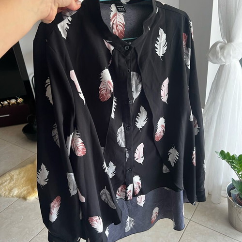 Shein shirt XL like new, black and white