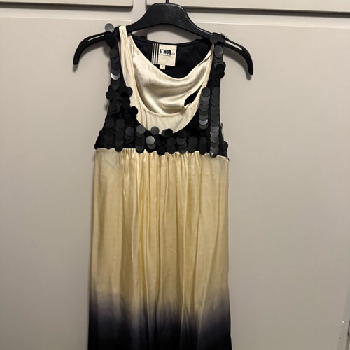 Snob silk dress size Medium like new, black