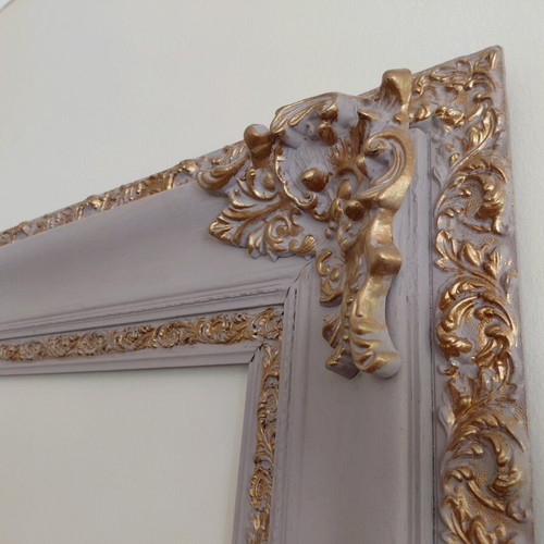 Wooden frame like new with chalk paint, large size