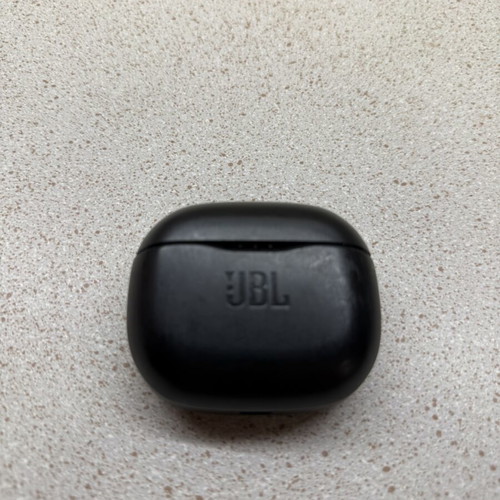 JBL Earbuds like new, powerful sound, long battery life