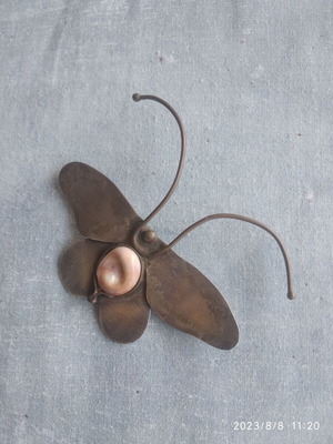 Butterfly pin handmade in 925 silver with sea eye shell new