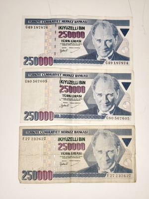 Σετ 3 μεταχειρισμένα χαρτονομίσματα 250.000 Τουρκικών Λιρών με Ατατούρκ