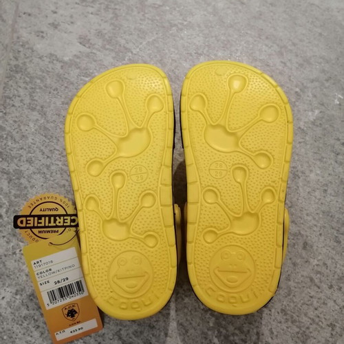 AEK BC Kids Yellow Beach Clogs new Size 28/29