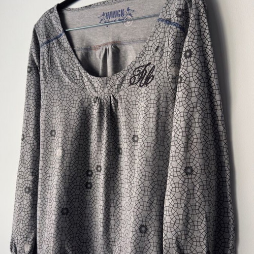 Grey blouse with design long sleeve like new, size L