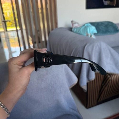Burberry black sunglasses used, square frame