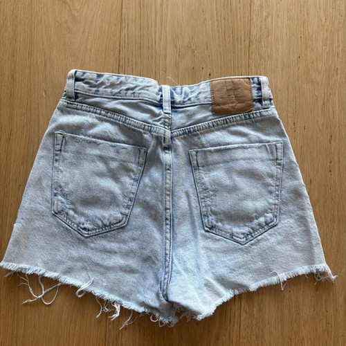 Denim shorts Stradivarius size 34 like new, blue