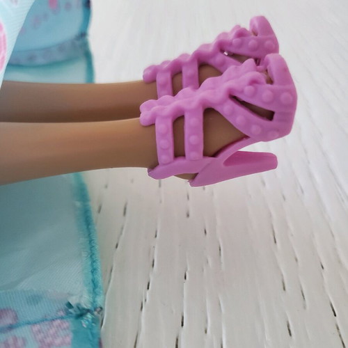 Barbie with formal outfit like new with skirt and shoes