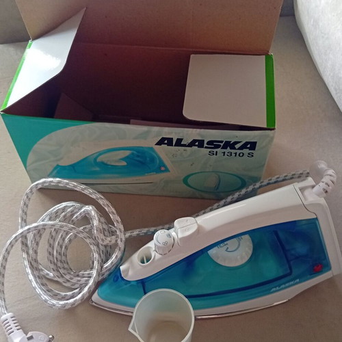 Alaska steam iron used, low wattage
