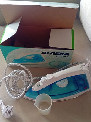 Alaska steam iron used, low wattage