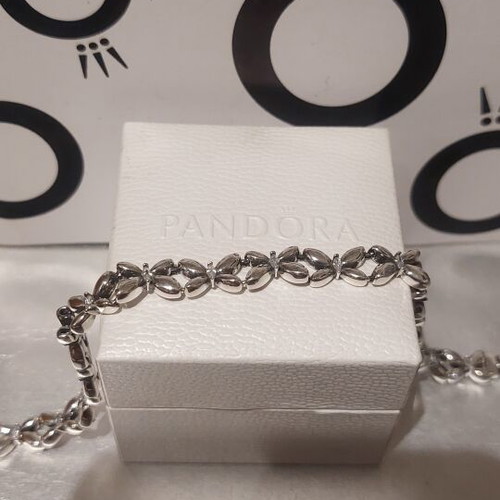 Pandora bracelet new, size 18, butterfly design with marquise stones