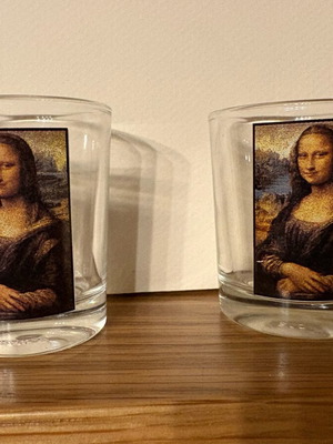 Shot glasses like new, set of 2 with Mona Lisa design
