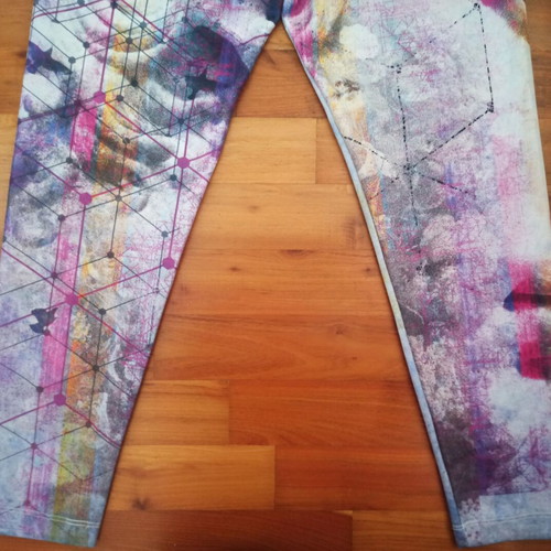 Blue printed workout leggings like new, size Medium