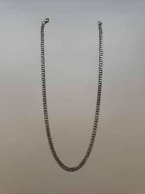 Silver Cuban Link Necklace like new, thin and minimal