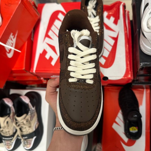 Nike Dunk new athletic shoe brown and gold