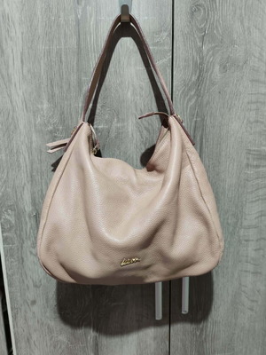 Kem shoulder bag like new