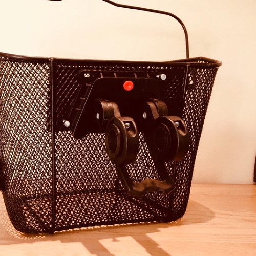 Full set bicycle with detachable basket, FORCE LED lights and mirrors