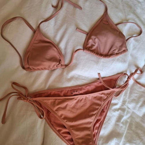 Roxy bikini set used, salmon color, size S