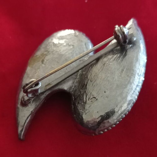 Vintage pin mid-century silver with white rhinestones like new