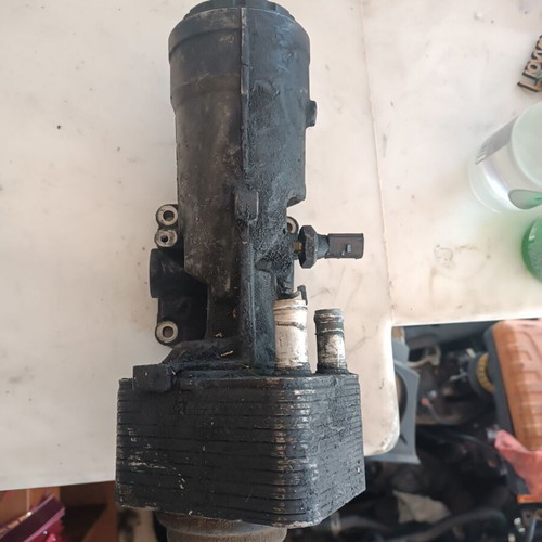 Oil filter base for Group VAG '05-'11 like new, code 045115389E