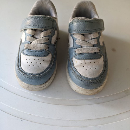 H&M baby sneakers used, size 20/21 unisex