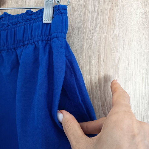 H&M linen shorts size M, blue