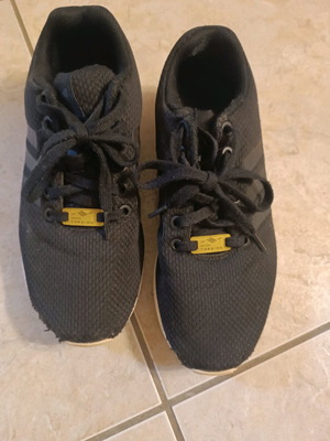 Αθλητικά παπούτσια Adidas Torsion σαν καινούργια, μαύρα, μέγεθος 38.5