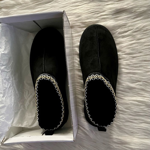 Women's black slippers new, closed design, comfortable