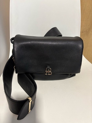 Γυναικεία τσάντα ταχυδρόμος Rocco Barocco μεταχειρισμένη, μαύρη