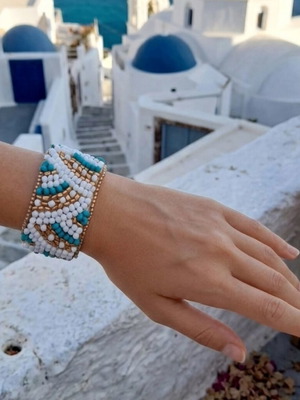 Embroidered leather bracelet new, white and turquoise