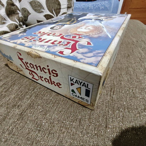 Francis Drake board game like new, French edition with English rulebook