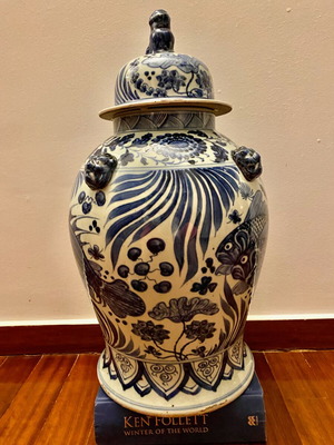 Chinese vase like new, height 55-58 cm