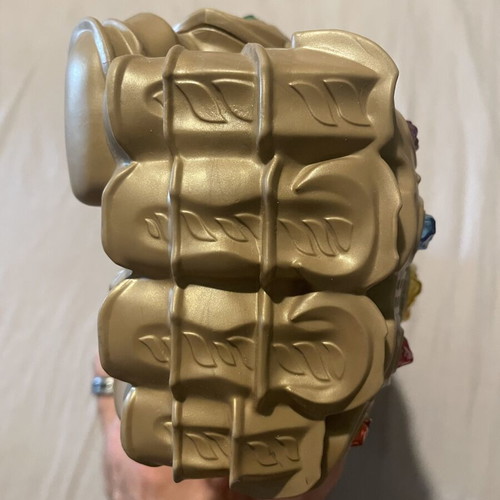 Marvel Avengers Thanos Infinity Gauntlet electronic glove Hasbro