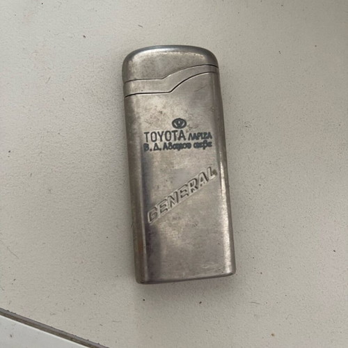 Lighter unused, needs refilling