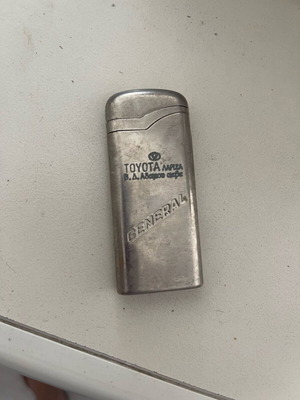Lighter unused, needs refilling