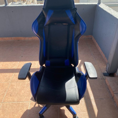 Gaming chair black/blue adjustable like new