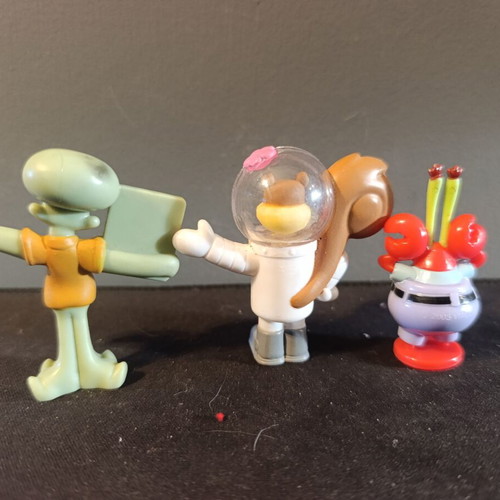 SpongeBob SquarePants figure set like new, McDonald's and Kinder 2005