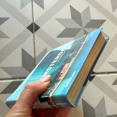 Amsterdam: Architecture & Design book like new, English