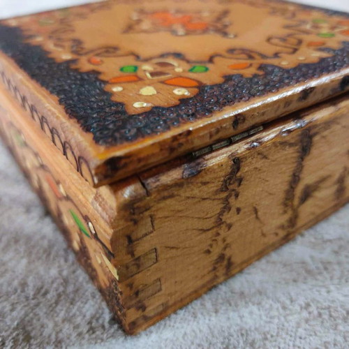 Wooden tobacco box vintage used from the 1970s with pyrography