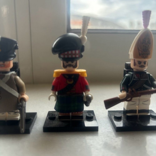 Figures excellent condition