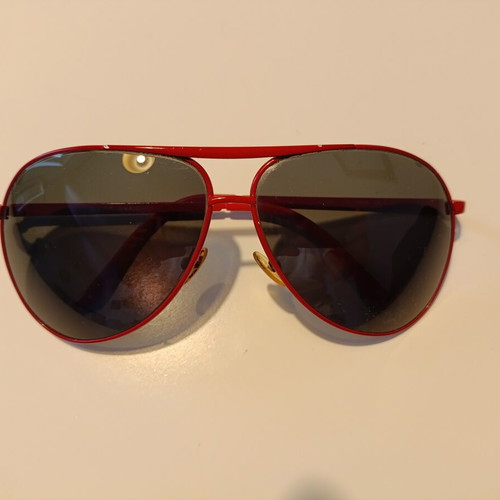Marc Jacobs sunglasses, red frame, black lenses, UV protection