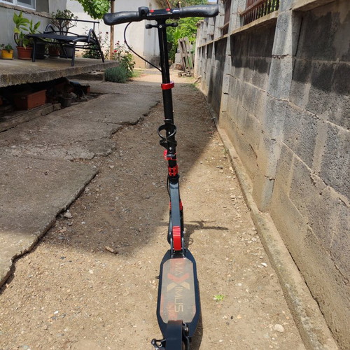 Byox scooters with disc brakes used, set of two